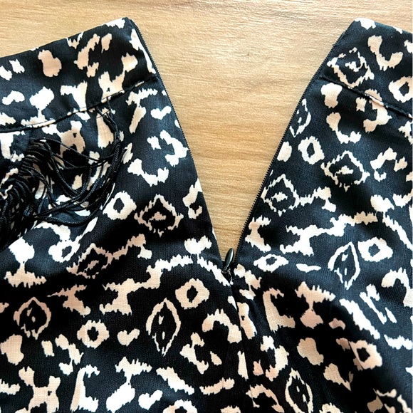 Fringed printed wrap skirt - Picture 6 of 6